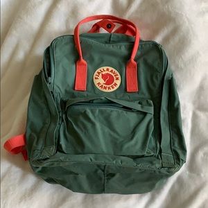 Fjallraven kanken backpack